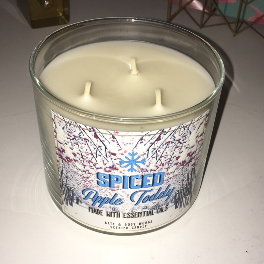 Bath & Body Works: Spiced Apple Toddy Candle